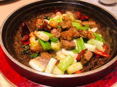 青芥香蒜焗雪花牛肉-柴门头啖汤·经典川菜·慢火汤品(锦城万达店)