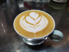 卡布奇诺-猫的天空之城概念书店(三坊七巷店)