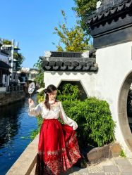 -梦回汉唐汉服旗袍体验馆(拙政园店)