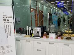 -茂菊口腔连锁(浦东南路店)