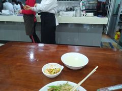 -胡成记口蘑龙眼包子(盐道街店)