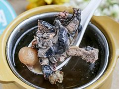 花旗参乌鸡汤-轩记海鲜餐厅·四十五年老字号·经典粤菜(西区彩虹店)