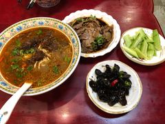 -金杨拉面王小吃面馆·牛三宝面·红烧牛肉粉