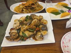 -Dang restaurant (patong phuket)