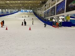 -乔波室内滑雪场