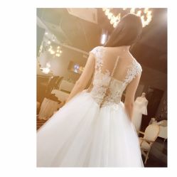 点击看大图 -艾米丽婚纱礼服