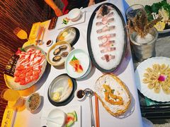 -泓炙颐凤鲜海鲜火锅料理(桐乡店)