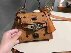 -MCM(比斯特上海购物村店)