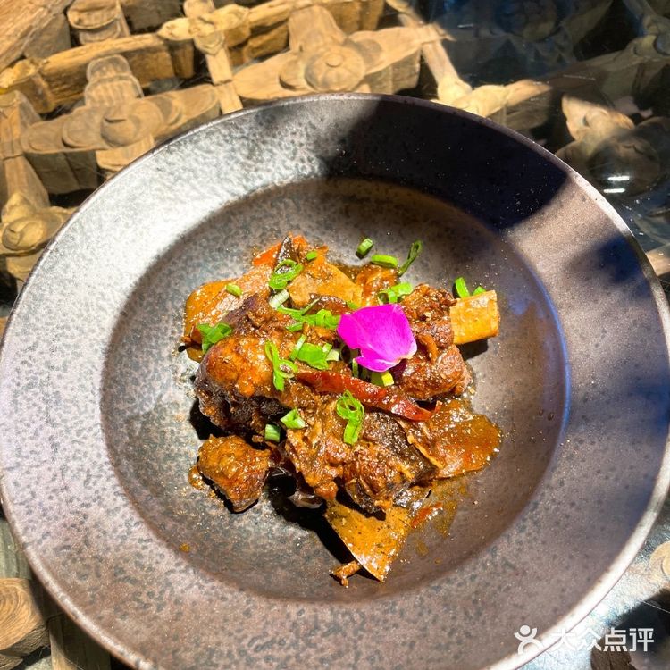 腾冲和顺古镇美食 | 寸大官私房菜三滴水