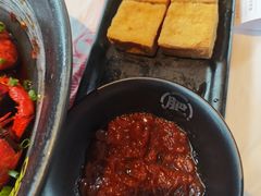 -肥肥虾庄·金牌油焖大虾(汉街SKP店)