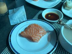 -亚洲国际大酒店·云顶阁旋转自助餐厅