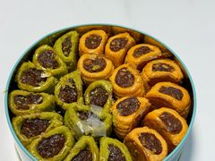 斑斓凤梨卷-家琳甜品(江南东店)