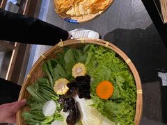 -尚尚仙·酸汤猪手·猪肚鸡火锅(华联万柳购物中心店)