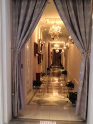 -蕾蕾美颜美容美体