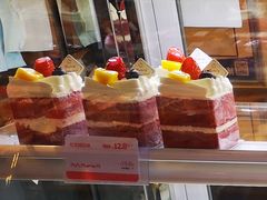 红丝绒蛋糕-幸福鸟动物奶油生日蛋糕(军校店)