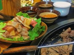 -阿山卓·野生菌火锅·纳西火塘烤肉