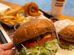 -The Habit Burger Grill 哈比特汉堡(复兴soho店)