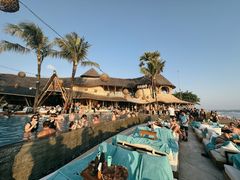 -FINNS Beach Club