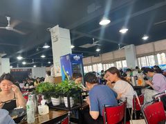 大堂-皖北巫氏三胖地锅鸡(长淮总店)