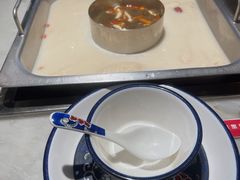 -尚尚仙·酸汤猪手·猪肚鸡火锅(华联万柳购物中心店)