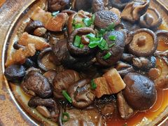 -头上红煨盐鸡·非遗院子餐厅