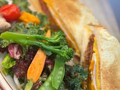 牛排芝士蘑菇三明治-玲婧胡同·生日蛋糕·餐厅(嘉里城店)