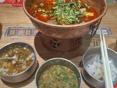 -成都你六姐·牛肉冒菜(信泰中心商场店)