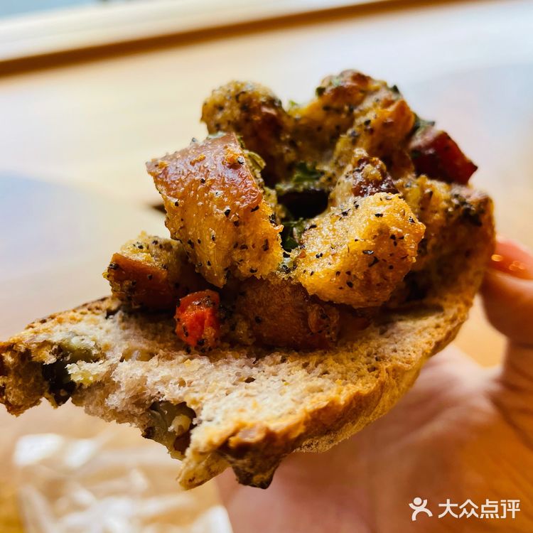 东东老婆涵涵带你探秘面包铺
