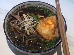 -镇南锅盖面馆(解放路店)