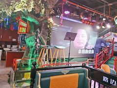 -路边边地标烧烤·川菜·小龙虾·音乐酒馆(良乡长虹店)