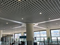 -龙阳路磁悬浮列车总站-停车场