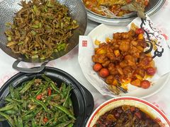 -堂瓦里·33年传统赣菜(第一街区店)