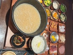-银米·云南传统过桥米线(双廊黑金冠店)