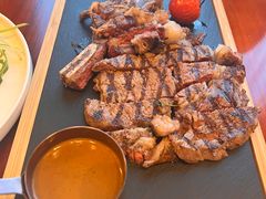 -东西风牛排馆周末烧烤自助(首都机场希尔顿店)