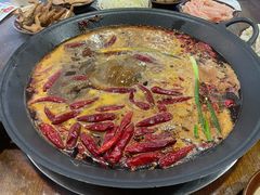 -黄潇洒老火锅(九眼桥宏济巷店)