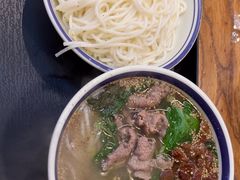 -云阿蛮云南生烫牛肉米线(奉贤路店)