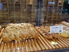 -焙丽拾光(麦凯乐直营店)