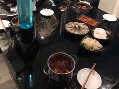 -唯爱KTV聚会餐厅(仙林东城汇店)