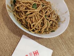 -王拐拐热干面·武汉三鲜豆皮(徐家汇店)