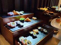 -亚洲国际大酒店·云顶阁旋转自助餐厅