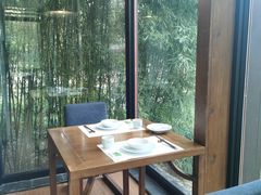 靠窗位-荷风细雨·中国茶宴(碧云店)