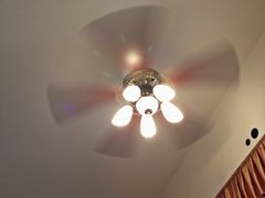 房间里的四叶扇-肇庆奥威斯酒店