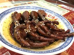 秘制酱鸡爪-赵记传承特色牛奶甜品(泉城广场店)