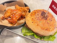 -必胜客(威高广场店)