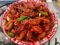 金汤蒜香小龙虾-小竹签烤肉纸包鱼小龙虾(唐韵路店)