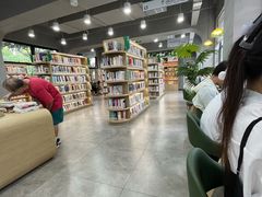 -曹家渡街道图书馆