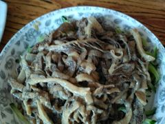 -溢心园香河肉饼总店