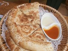 新疆烤馕-阿罗新疆菜(人民广场店)