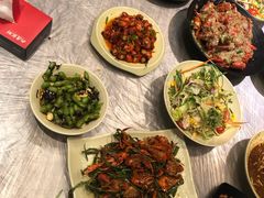 -巴厘龙虾·榜首油焖大虾(音乐学院·沿江酒馆店)