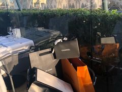 -文艺复兴百货(米兰大教堂广场店)